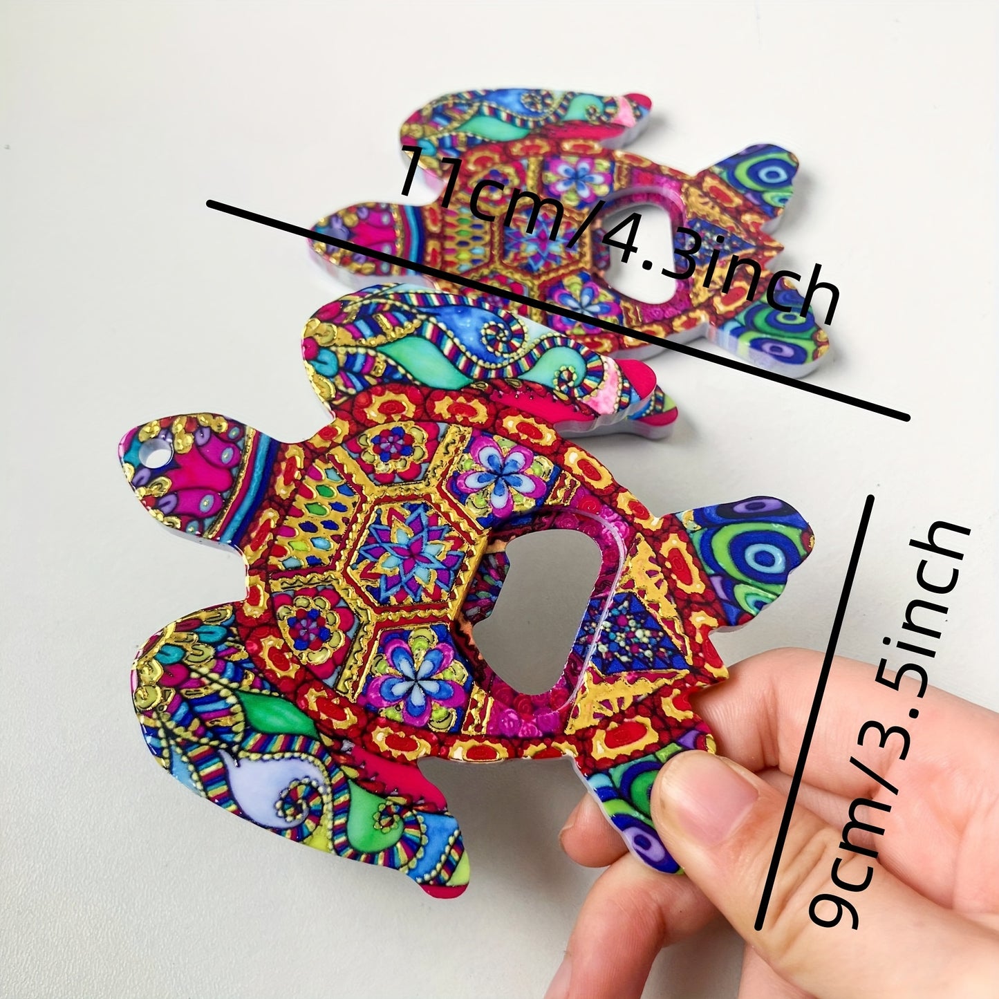 Magnetic tortoise-shaped bottle opener - Ideal gift and fun kitchen accessory for refrigerators.