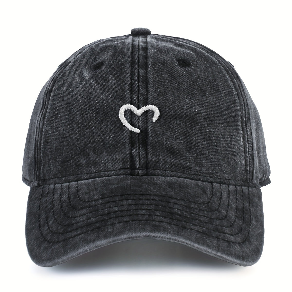 Embroidered heart baseball cap for women, with adjustable size, ideal for urban vacation.