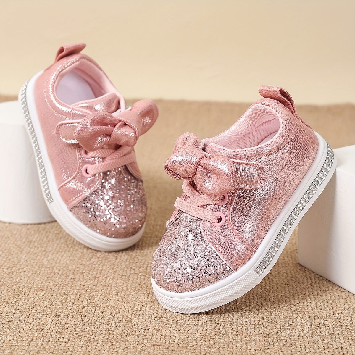 Girls' Mary Jane flats with sequins, bow, round toe, low-top, fabric lining, TPR sole, EVA insole, lightweight slip-on shoes for ages 14 & under. Ideal for casual party streetwear.