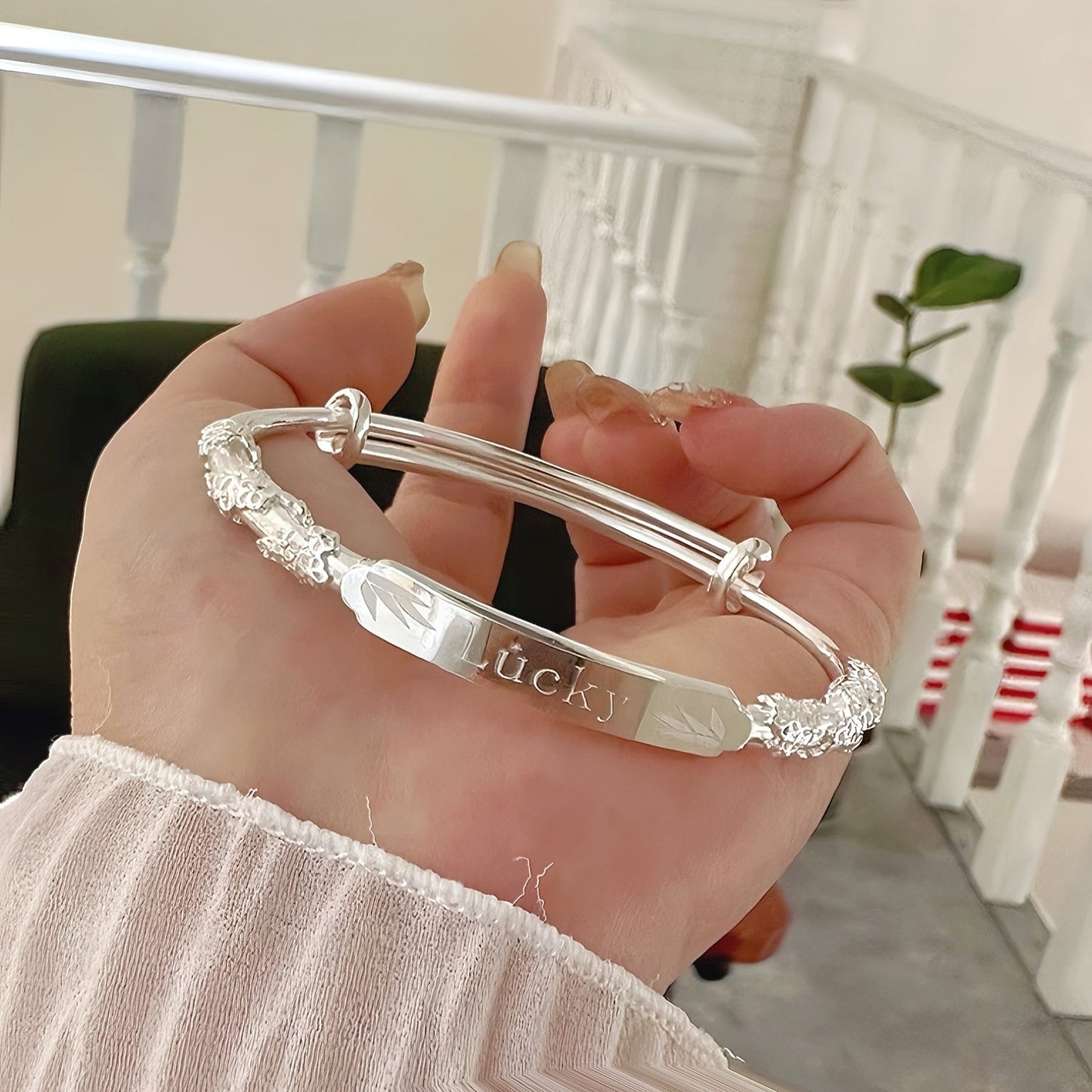 A stylish 925 sterling silver bracelet designed for women, with a sexy yet cute style that is perfect for everyday wear or as party accessories. This versatile piece makes a great Christmas gift or all-season jewelry option.