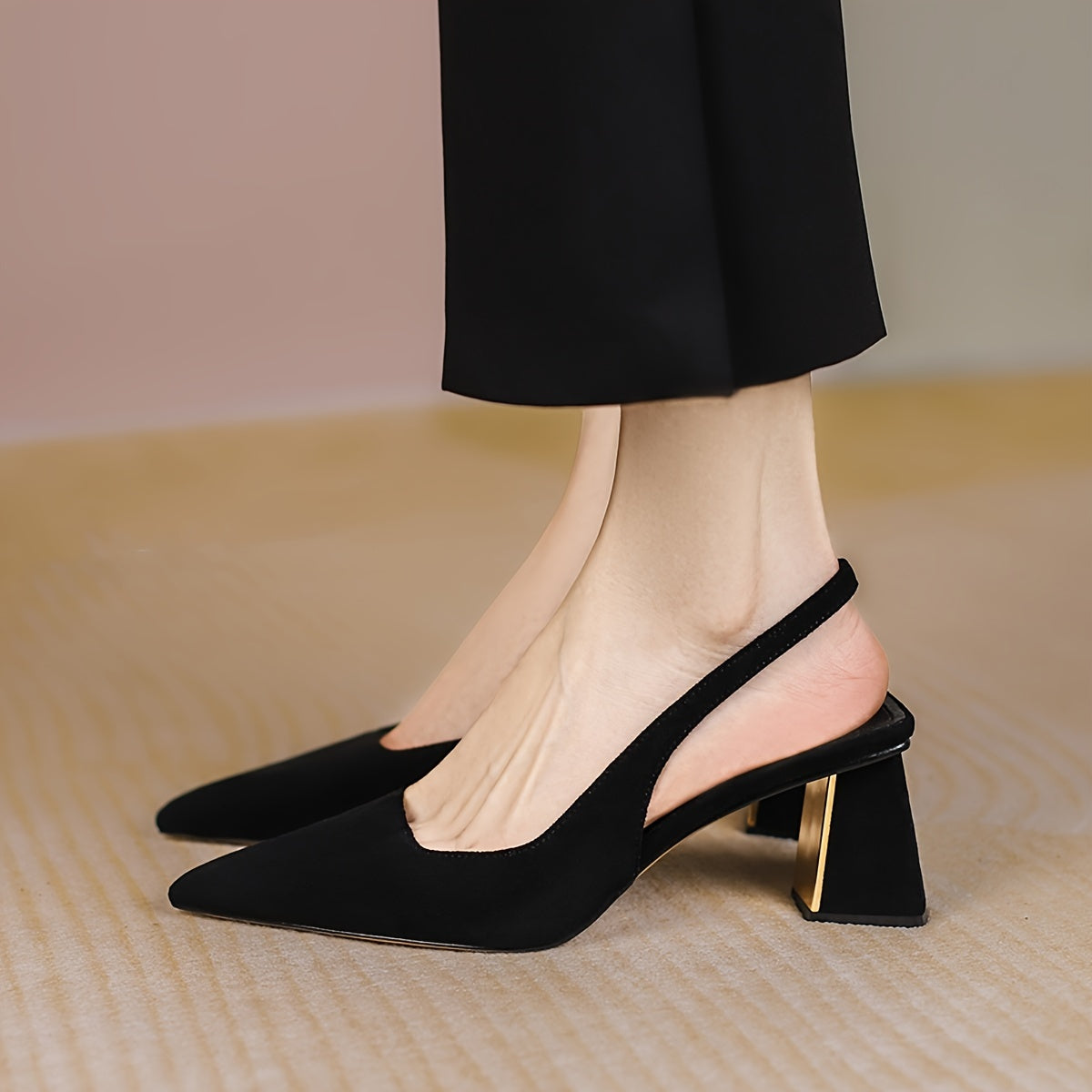 Women's stylish pointed toe block heel pumps with fabric upper and rubber sole