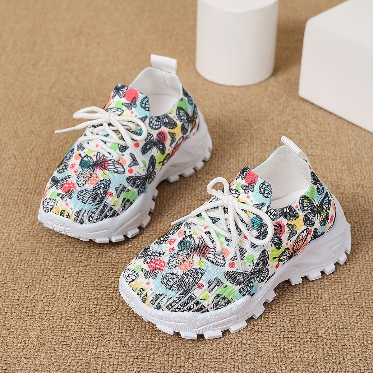 Stylish Butterfly Pattern Sports Shoes with Non-slip Sole, Ideal for Outdoor Activities.