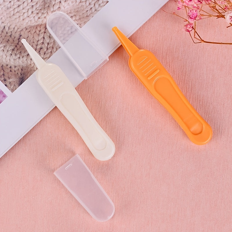 1 piece of Baby Nose Snot Clip for Cleaning Zirconium, Perfect for Baby's Daily Care