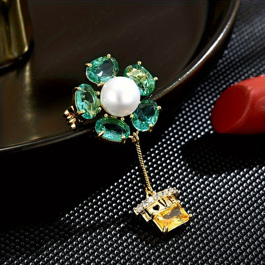 Elegant Vintage-Inspired Green Zirconia and Pearl Flower Pot Brooch, Quirky Plant-Shaped Fashion Pin with a Touch of Simplicity, Luxurious Designer Accessory