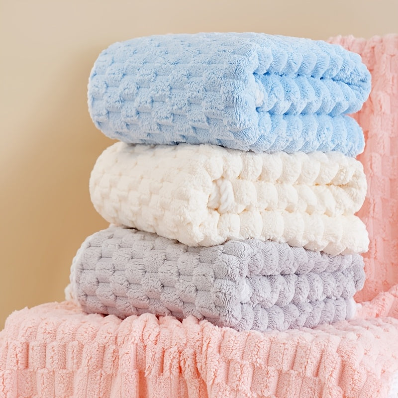 Ultra-soft microfiber towel with quick-dry, high absorbency and moire pattern. 85% polyester, 15% nylon, 320gsm. Hand wash. Ideal for bathroom, RV, sports, yoga, outdoor. Perfect Christmas gift.