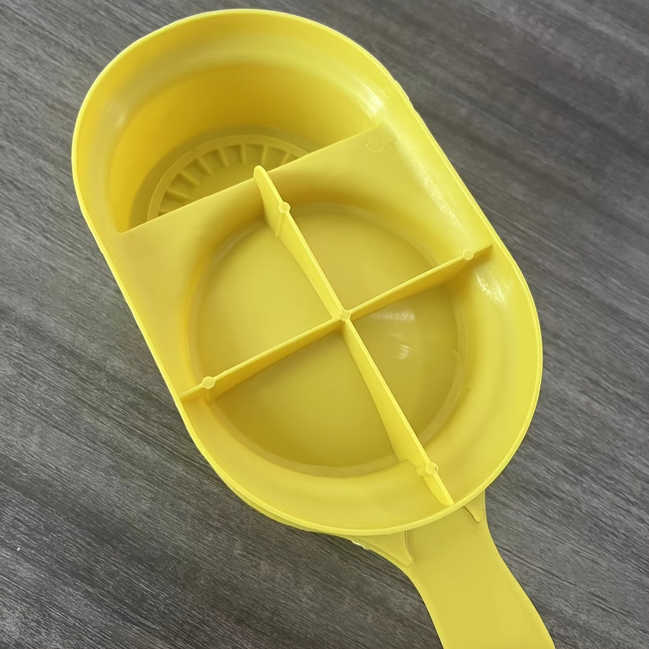 Plastic Manual Dumpling Press Mold - Convenient Handheld Dumpling Maker for Home Kitchen, Non-Electric Pocket Pie and Ravioli Mould