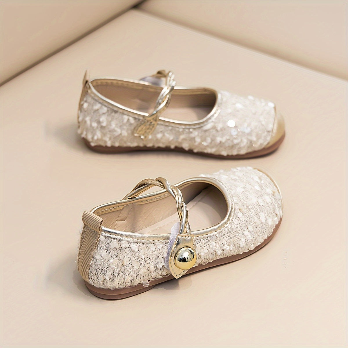 2024 Spring/Summer French Sequin Princess Flats for Children - Korean Style Mary Jane Shoes with Soft PU Sole. Adjustable strap closure for ages 14 & under.