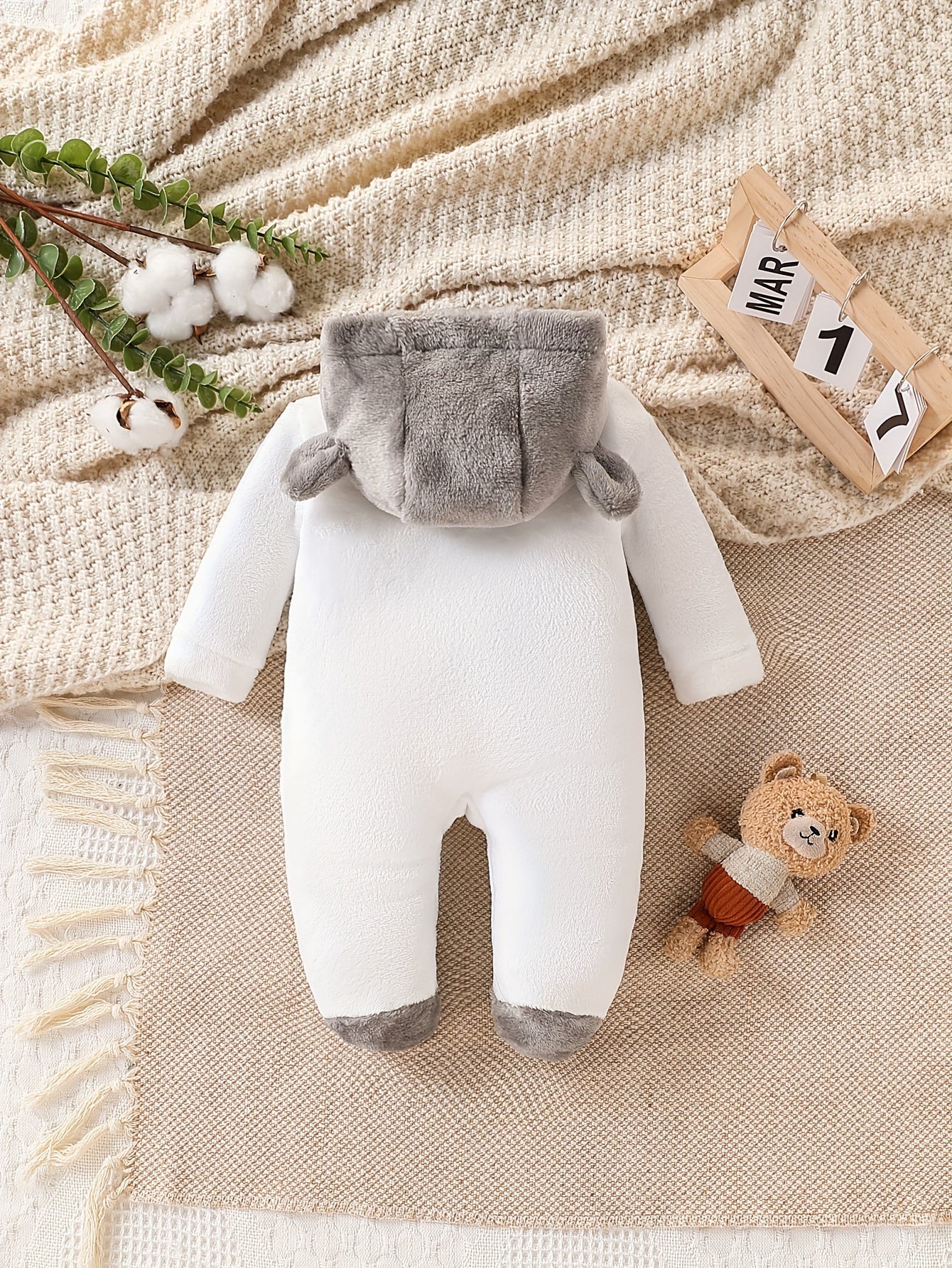 Baby body suit with foot bag, newborn children's winter thickened plush warm underwear.