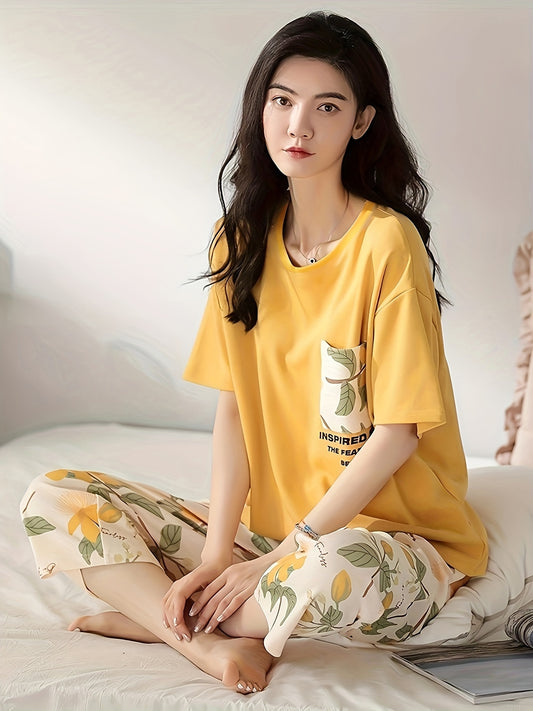 Floral print casual loungewear set for women: short sleeve tee and capri pants for a cozy, relaxed fit at home in summer.