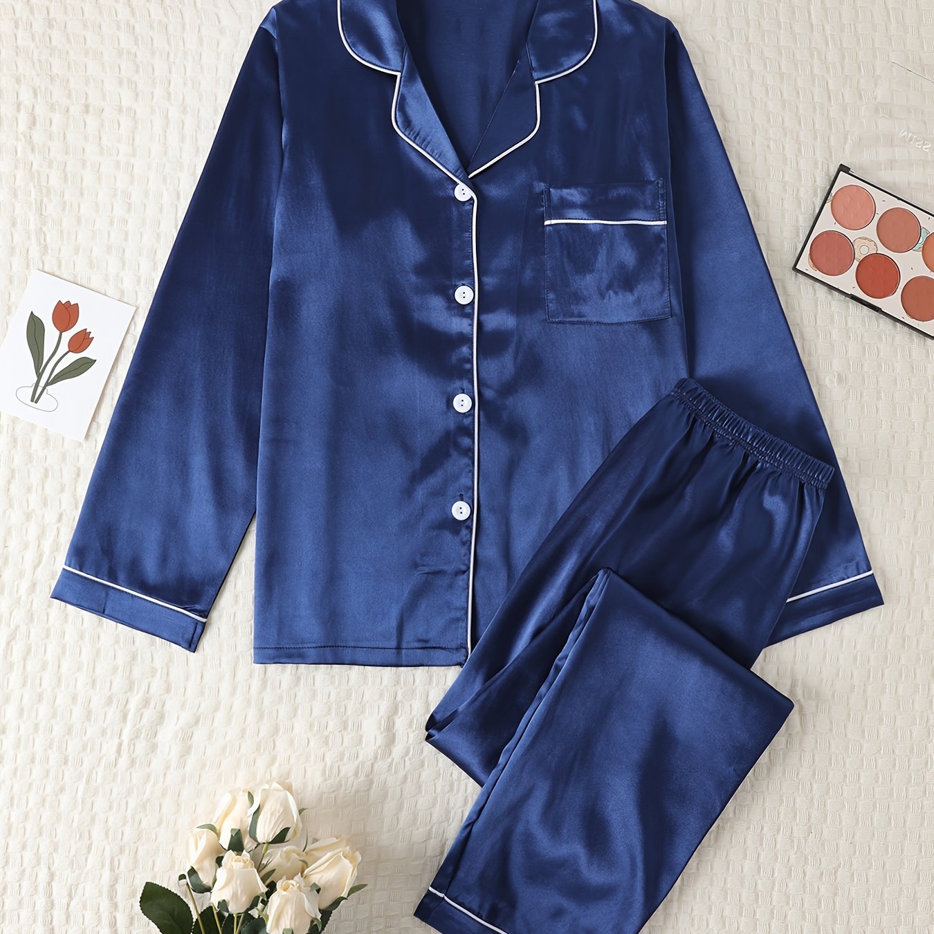 High-quality satin pajama set, perfect for autumn and winter, with long-sleeved top and elastic waistband pants.