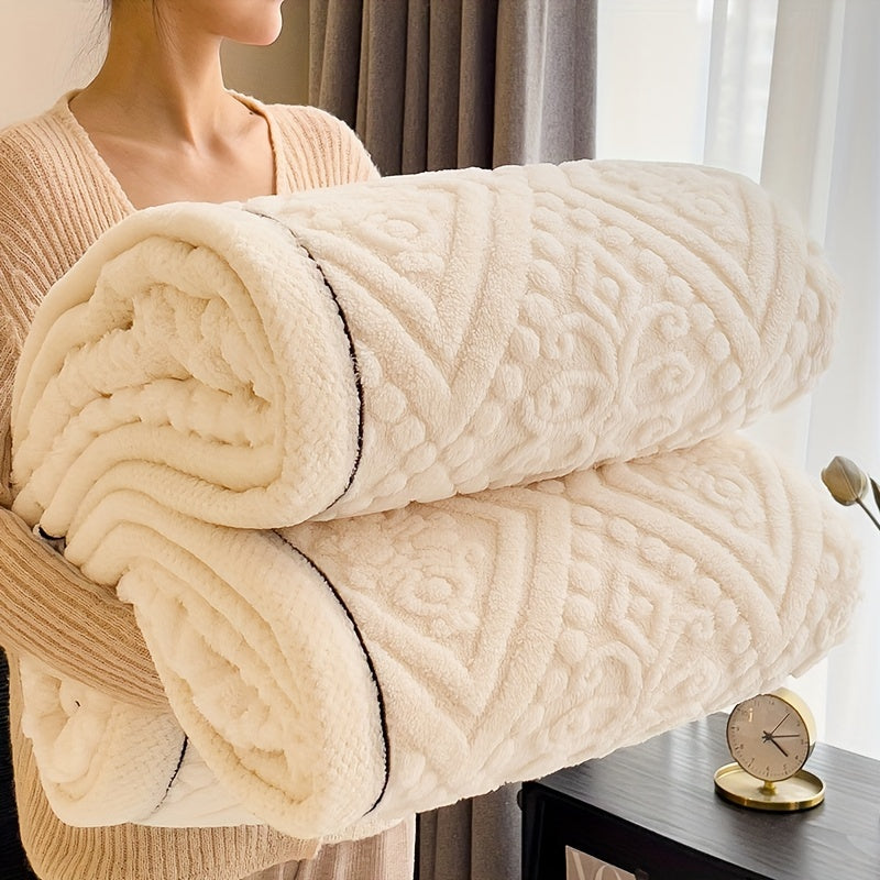 Luxurious Contemporary Carved Velvet Bed Blanket - Thickened Winter Warmth Throw, 350G, Knitted Polyester, All-Season Comforter with Unique Pattern, Machine Washable, Perfect Christmas Gift