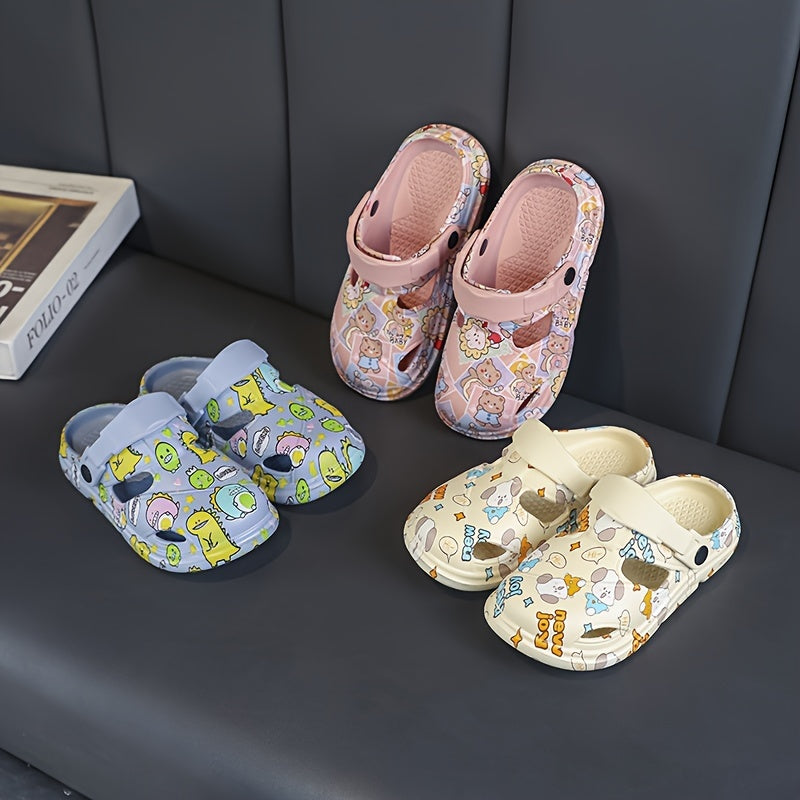 Boys' Casual Cartoon Clogs - Breathable, Lightweight, and Anti-Slip for Indoor/Outdoor Use in Spring and Summer.