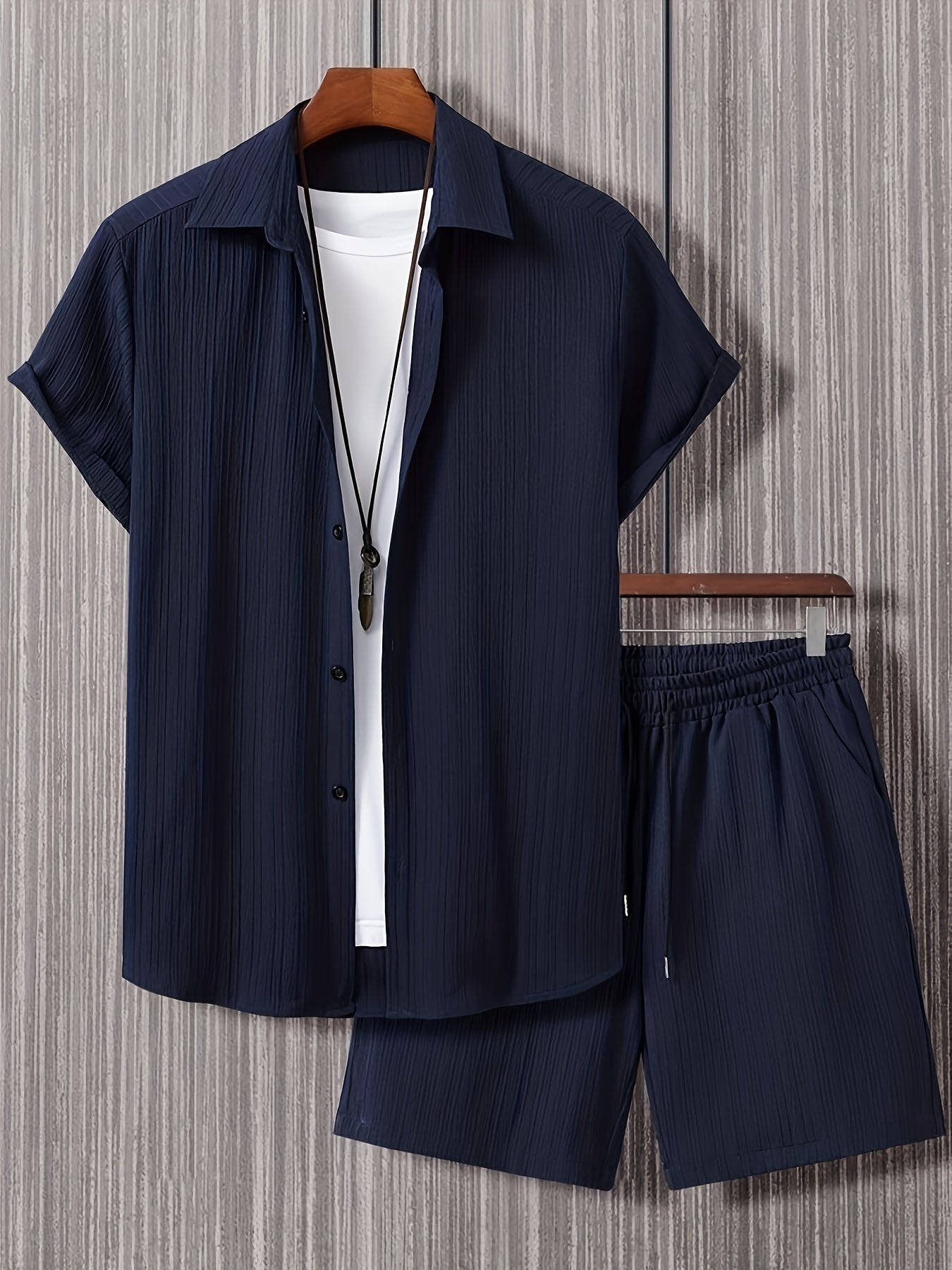 Men's Casual 2-Piece Outfit: Solid Color Button-Up Shirt & Drawstring Shorts for Summer Casual Wear.