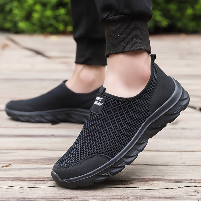 breathable slip-on men's shoes for spring/summer/autumn, large size and wear-resistant