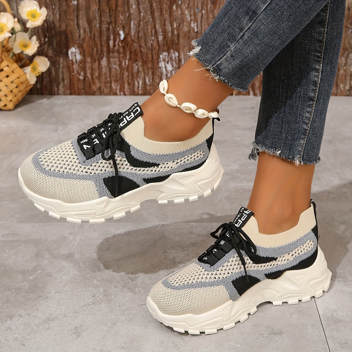 Women's mesh platform sneakers with breathable design, lace-up outdoor shoes for comfort and style in plus sizes.