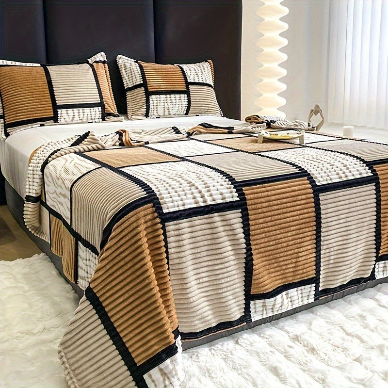 Stay cozy with our modern Plaid Throw Blanket - made from soft flannel for all-season use. This multipurpose woven throw is machine washable, crafted from 100% polyester and weighs 200-250g. Enjoy comfortable bedding with this single-sized throw