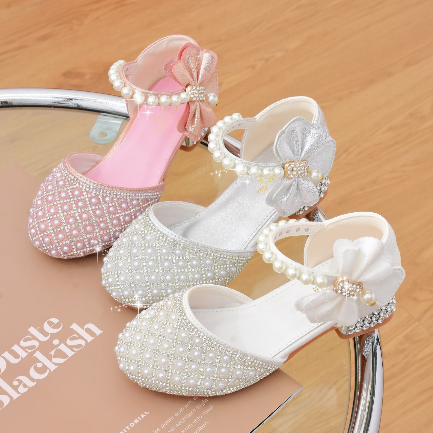 Spring and summer children's high heels with pearl crystal shoes featuring bowknot and butterfly knot for girls, perfect for catwalk shows and formal occasions.