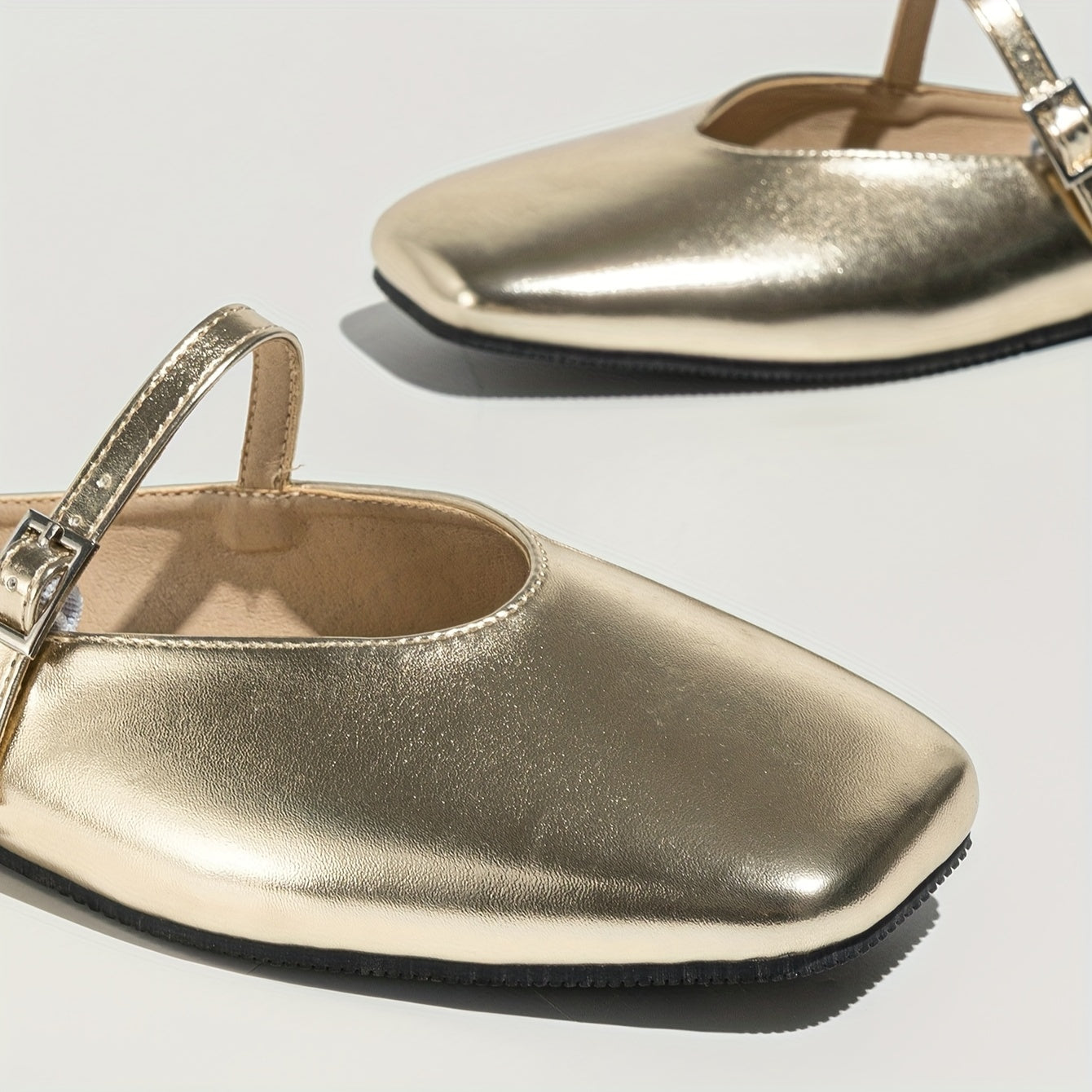 New silvery mule shoes for women, perfect for summer 2024 with soft soles.