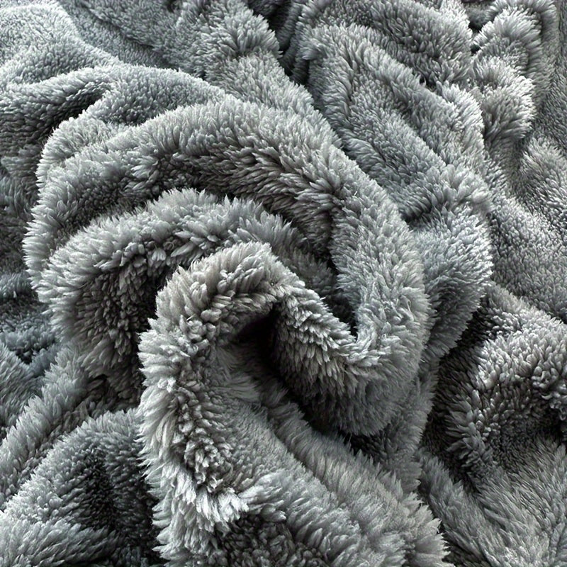 Stay cozy and stylish all year round with our versatile 3D butterfly tufted blanket. Perfect for use as a bed blanket, lunch nap blanket, throw blanket, couch blanket, camping blanket, air conditioning blanket, or office blanket. Made from spring and