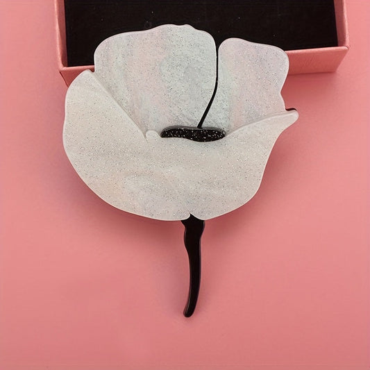 Vintage and minimalist style flower pattern brooch, with floral design pin. This accessory is perfect for hats, jeans, coats, and bags.