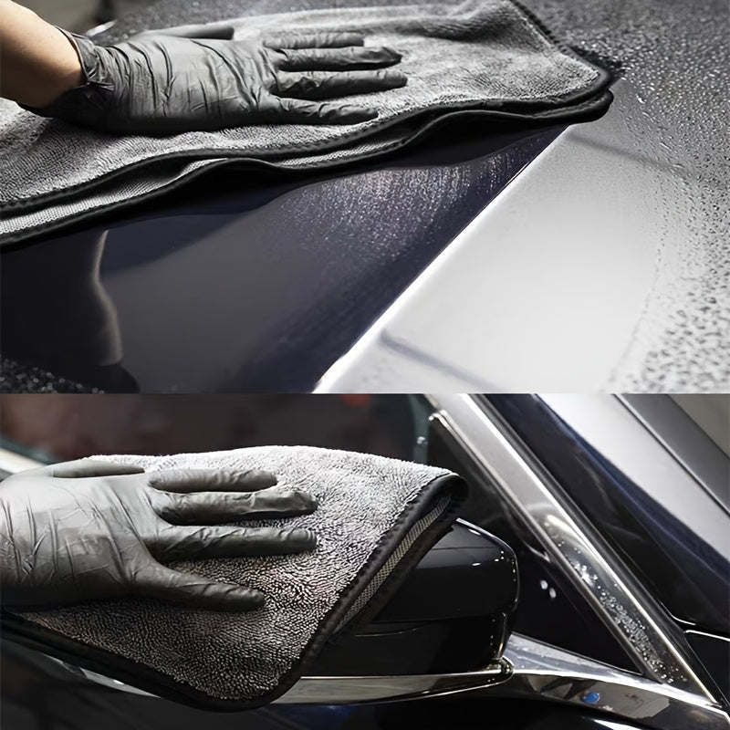 Ultra-fine microfiber car drying towel with borderless design for quick and shed-free drying.