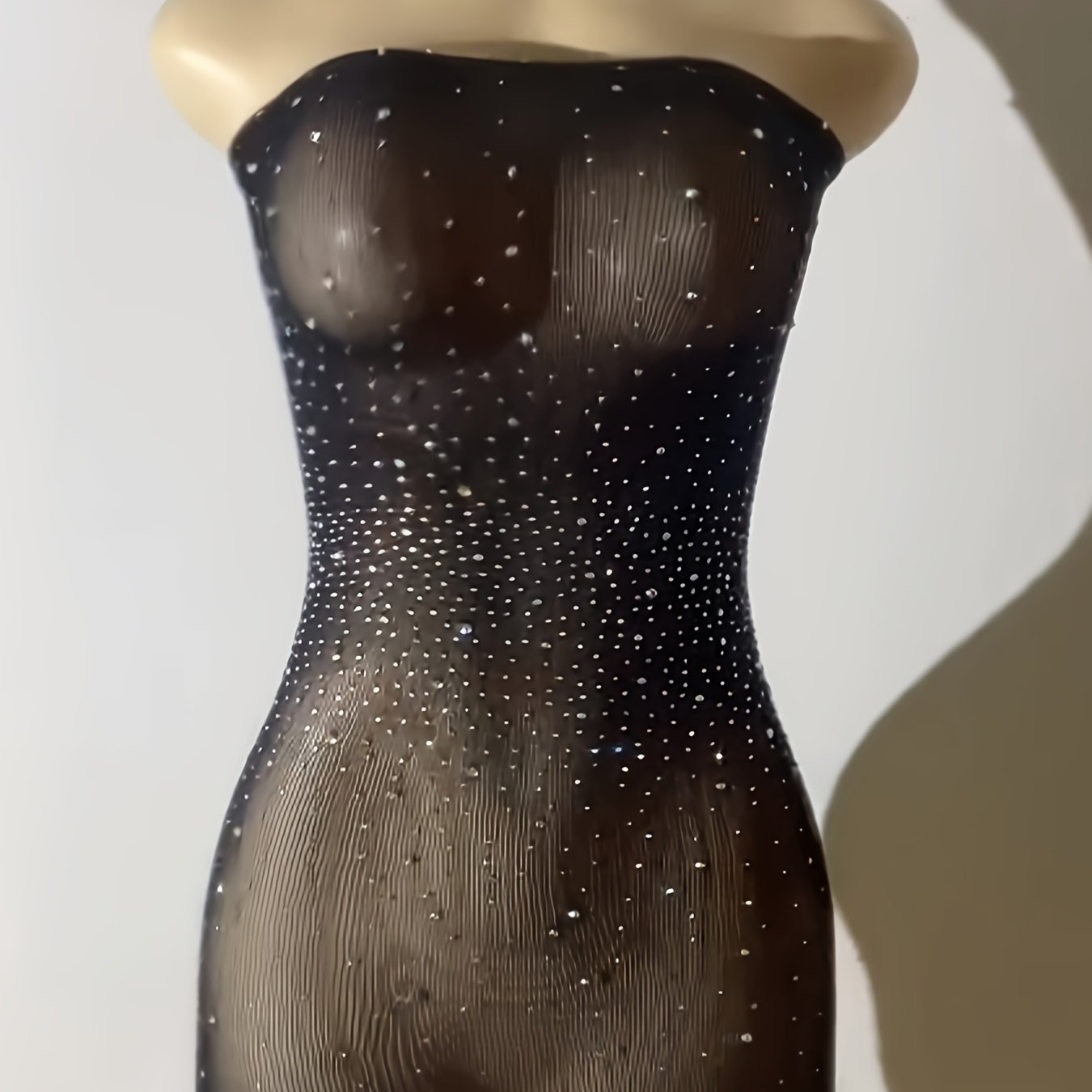 Платье Bodycon с стразами для женщин - сексуальное и блестящее