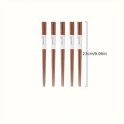 5 pairs of natural wood chopsticks, high-end anti-slip solid wood chopsticks for household use. Traditional Chinese tableware.