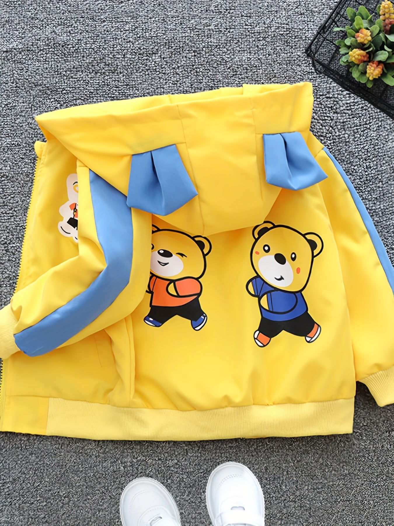 Boys' Lightweight Hooded Jacket with Bear Cartoon Print - Yellow with Blue Trim and Bow Details - Ideal for Spring and Fall, Kids' Outerwear | Vibrant Youngsters' Fashion | Easy Zipper, Boy