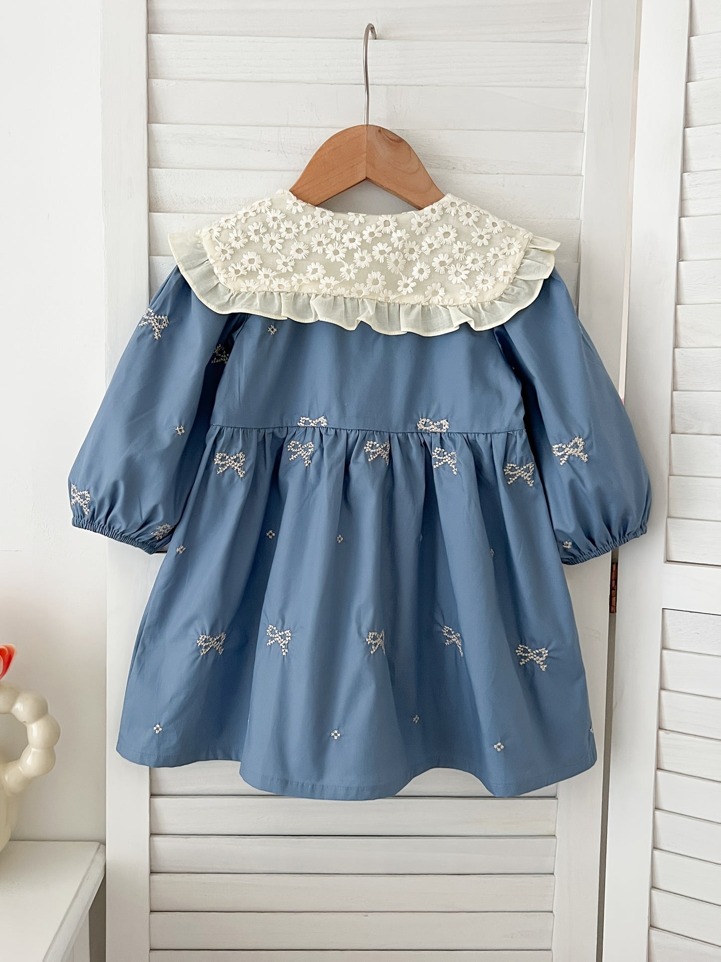 Black long-sleeve dress with lace trim and butterfly collar, featuring cute Korean-style embroidery for girls in spring and autumn