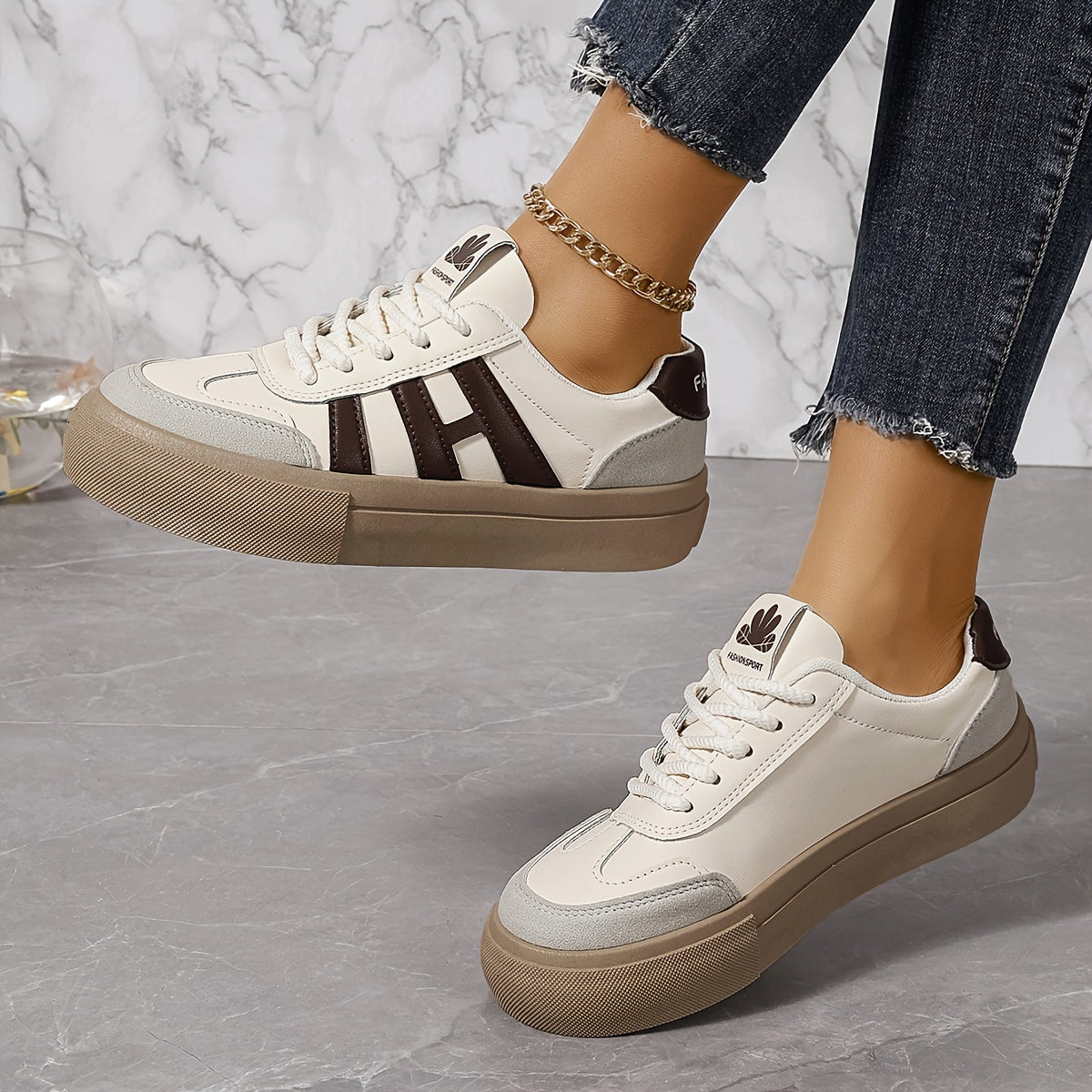 Women's Colorblock Trendy Sneakers with Lace Up Soft Sole Platform Skate Shoes.