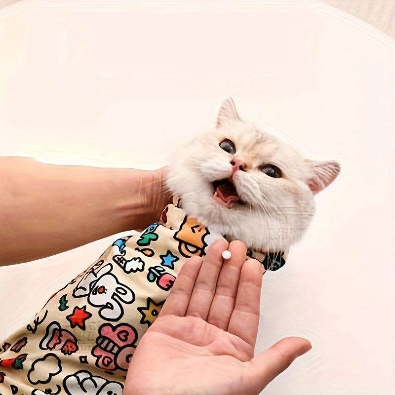 Anti-scratch, bite-proof grooming bag for cats - comfortable fit for nail trimming and bathing.