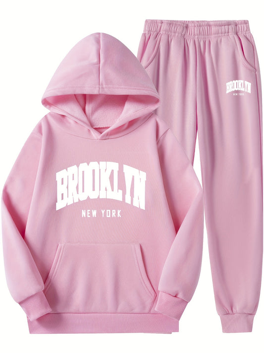 2-piece Brooklyn New York Girls' Fashion Letter Print Hoodie & Sweatpants Set - Cozy Polyester, Long Sleeve, Fall/Winter Casual Sportswear with Pockets, Oversized Hoodie, Ideal for Outdoor