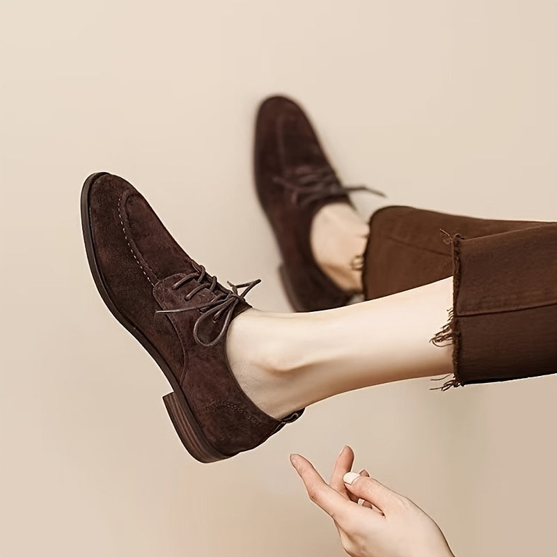 Women's Oxford shoes with solid color, plain toe design, microfiber upper, synthetic lining and insole, rubber sole, suitable for all seasons.