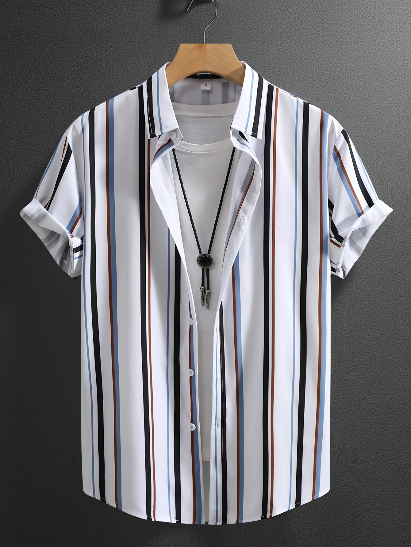 Men's casual striped short sleeve shirt for summer and vacation resorts.