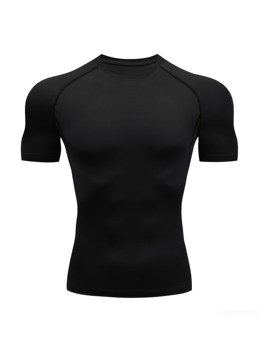 Fast-drying men's top for outdoor training - stretchy and breathable.