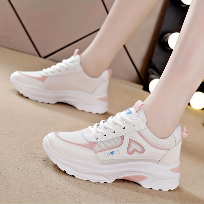 Breathable, slip-resistant casual sneakers for women, soft and comfortable for spring and autumn.