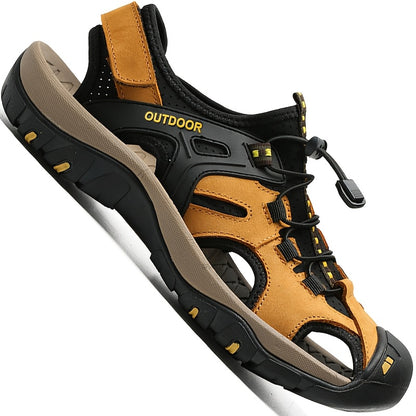 Durable sports sandals for men, with rubber non-slip sole and toe protection. Suitable for beach and water activities in summer.