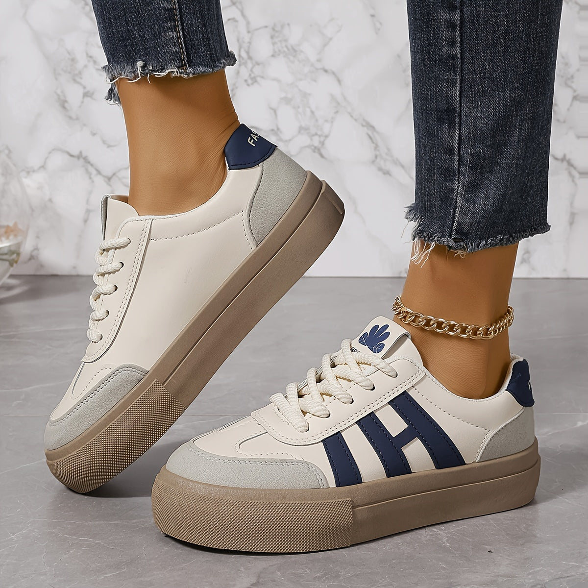 Women's Colorblock Trendy Sneakers with Lace Up Soft Sole Platform Skate Shoes.