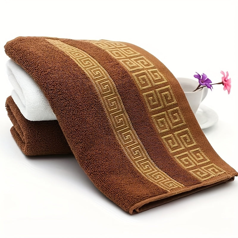 Soft velvet towel with embroidery, high absorbency, skin-friendly; ideal for home, hotel, bathroom.