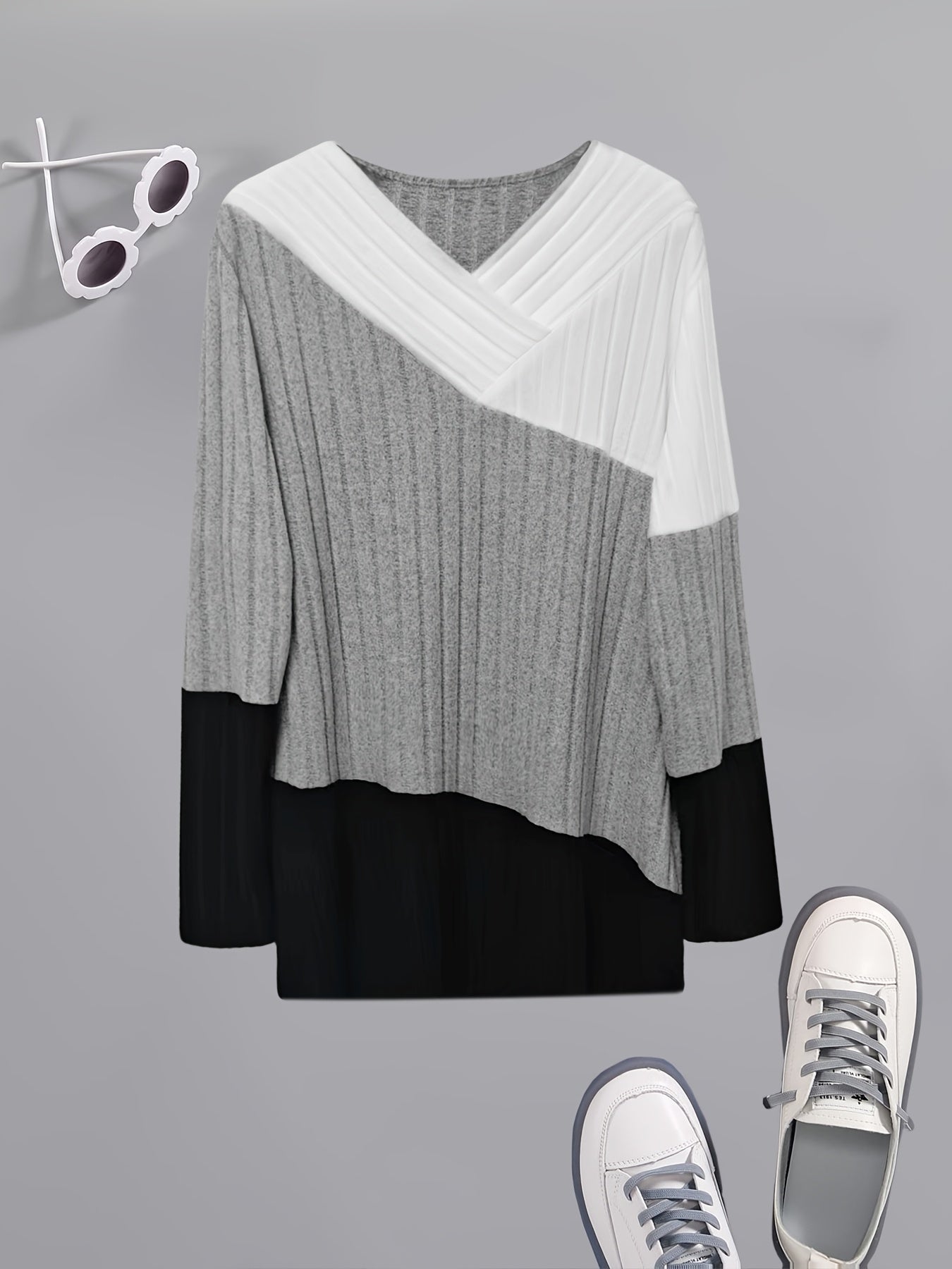 Stylish V-Neck Color Block Sweater for Women - Stretchy Polyester, Machine Washable, Ideal for Spring & Fall