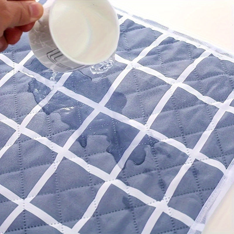 Waterproof mattress protector for elderly, pregnant women, hospital patients, and pets. Made of polyester fiber with a checkered design, machine washable.