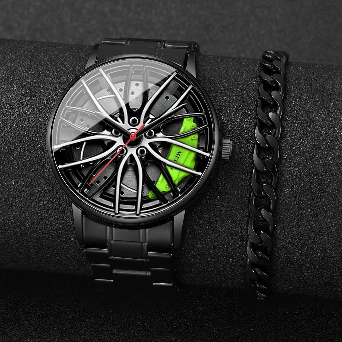 Men's trendy quartz watch with large dial and matching chain bracelet set. Made of zinc alloy with a non-rechargeable battery and wheel hub. Comes in a 2-piece set without a watch box.