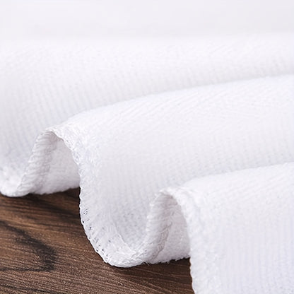 5 blend towels in a contemporary, space-themed design. 25x50cm in size and fade-resistant. Lightweight and perfect for hotels and travel.