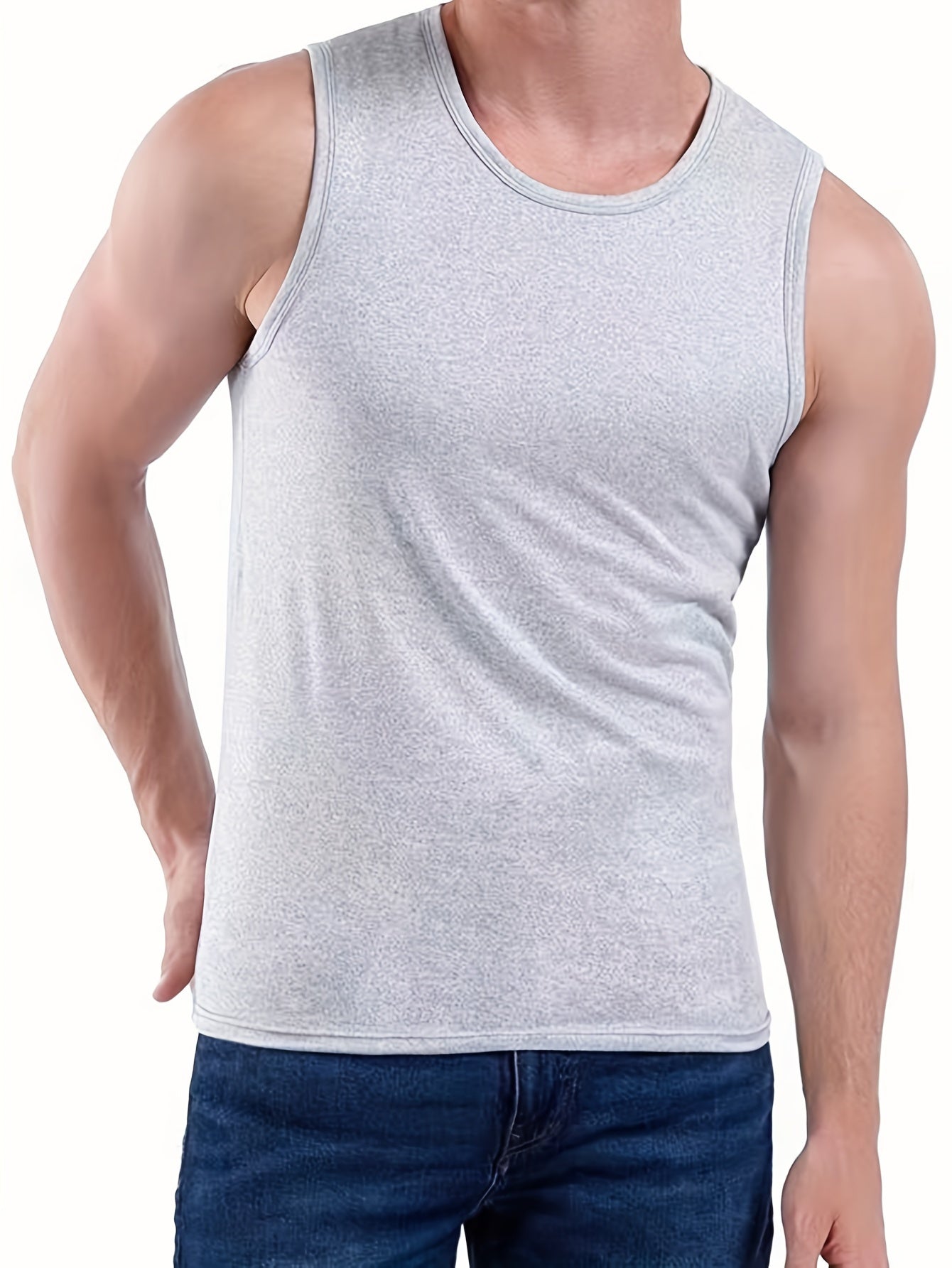 Men's sleeveless tank top for fitness activities, with quick dry and sweat-wicking technology.