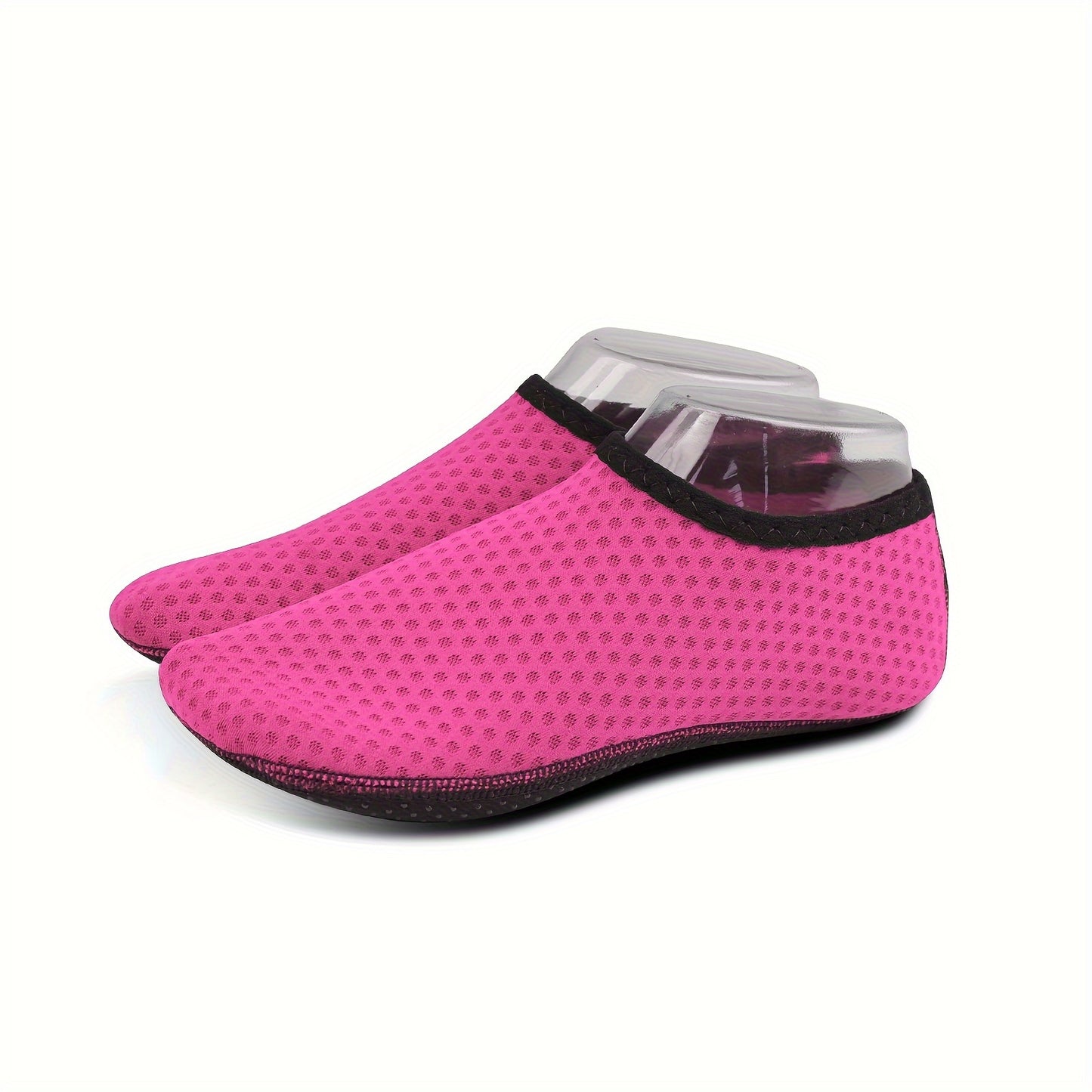 Water shoes suitable for all seasons with breathable, quick-dry fabric for swimming, diving, and beach activities.