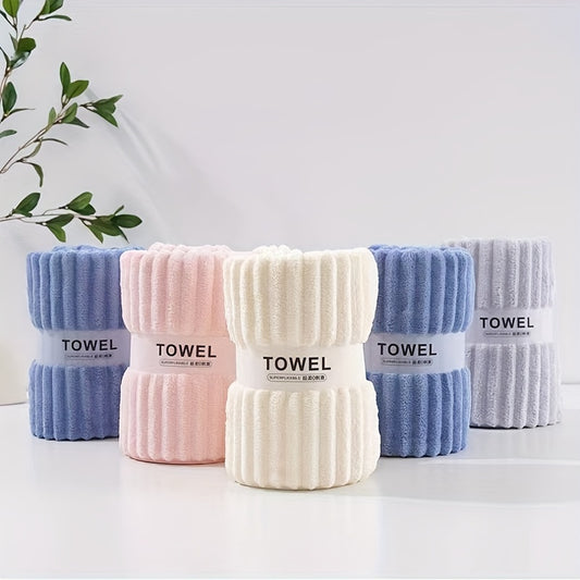 Ultra-soft, quick-dry bath towel made of 80% polyester and 20% ammonia. Lint-free and highly absorbent with a striped design in candy colors. Suitable for both men and women with a contemporary style. Ideal for home use.