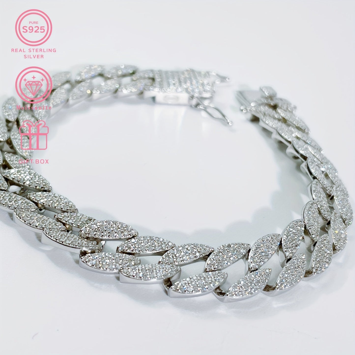 Add a touch of luxury with the Odek Moissanite Cuban Link Bracelet - made with high-quality 925 Sterling Silver and featuring a stunning Sparkling Leaf Design. Ideal for parties and gift-giving, this bracelet is a unique piece that will showcase your