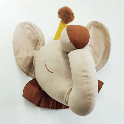 Introducing the cute Nordic-style elephant head wall decor for children's rooms. Perfect for adding a touch of whimsy to any space, these darling elephant toys also double as photography props for kids' photoshoots.