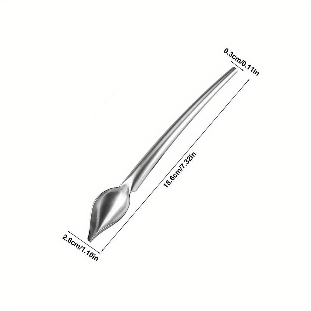 Make scrumptious treats and pastries using this 1-piece do-it-yourself stainless steel chocolate piping spoon!