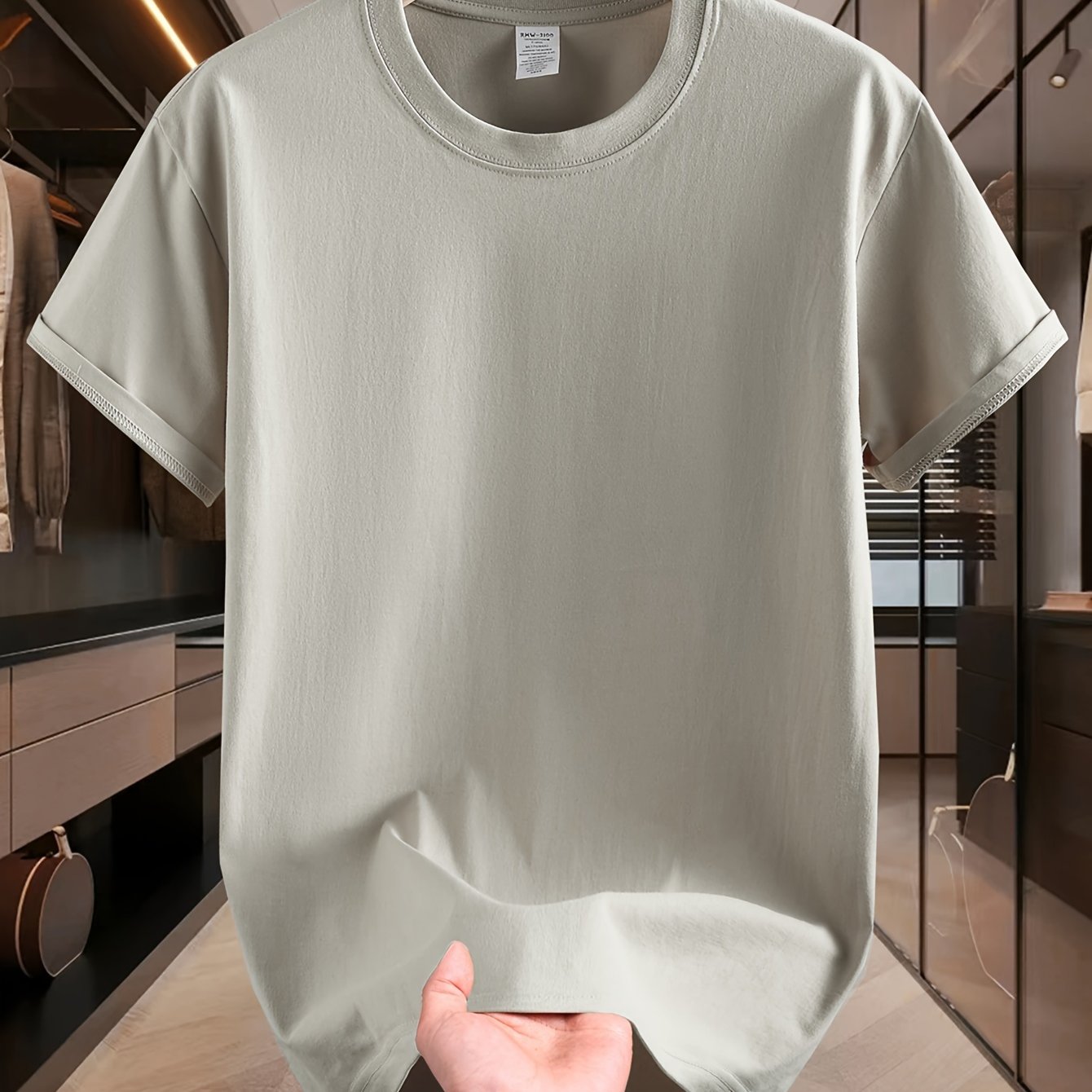 Men's 100% cotton solid T-shirt for summer outdoor activities.